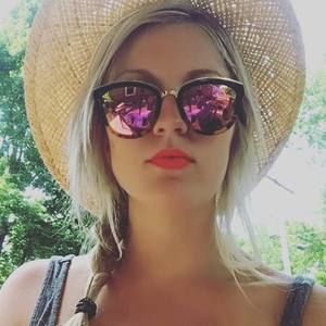 Meet your Posher, Lindsay